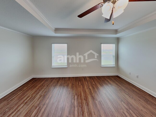 Building Photo - 1238 Sky Lks Dr