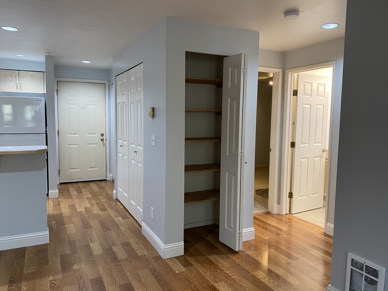 Hallway Closet - 15805 Waynita Way NE