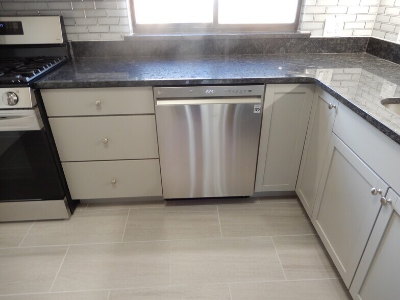 Building Photo - 1526 N Harlem Ave