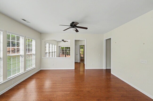 Building Photo - Beautiful 2BR Home in Sun City Carolina Lakes 55+ Community