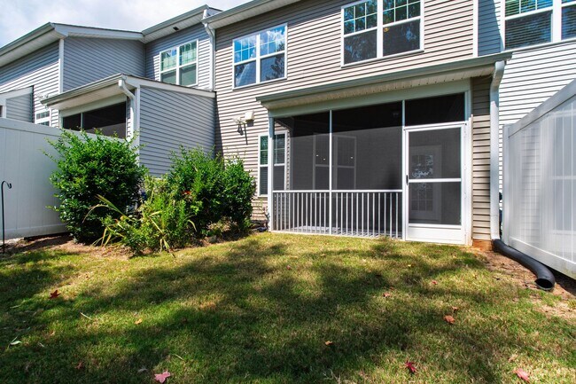 Building Photo - Serene Cul-de-Sac Retreat: 3BR Hillsboroug...