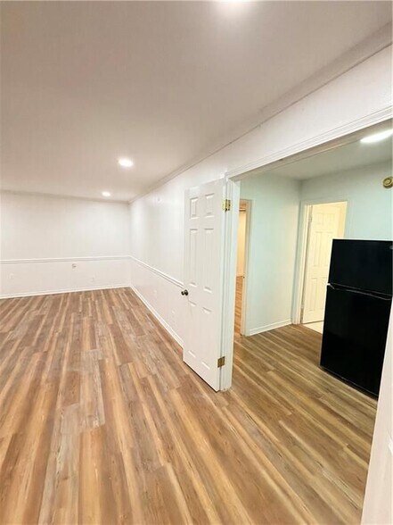 Building Photo - 1173 Mill Ridge Dr