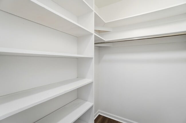 Building Photo - 7214 Winnebago Dr