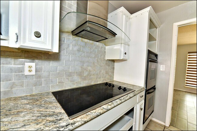 Building Photo - 9125 W H Burges Dr
