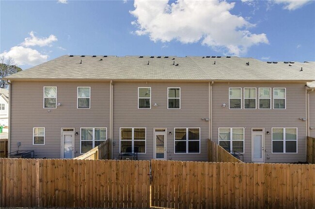 Building Photo - 2176 Flying Spur Dr