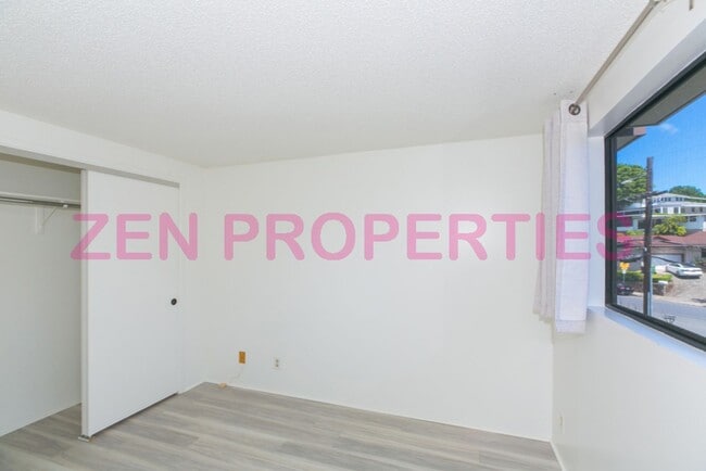 Building Photo - 3 bdrm/ 2.5 bath townhome for rent at Neho...