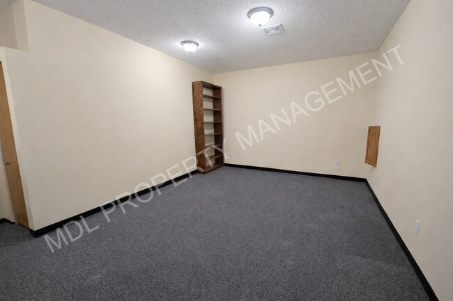 Building Photo - Laporte