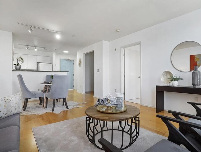 Building Photo - 8300 Oceanview Terrace