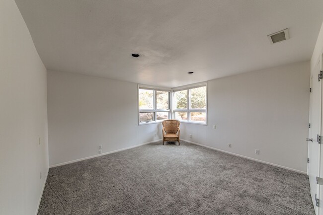 Building Photo - SANDIA HEIGHTS EXECUTIVE RENTAL 2+Story 3B...