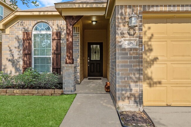 Building Photo - 28987 Birch Green Way