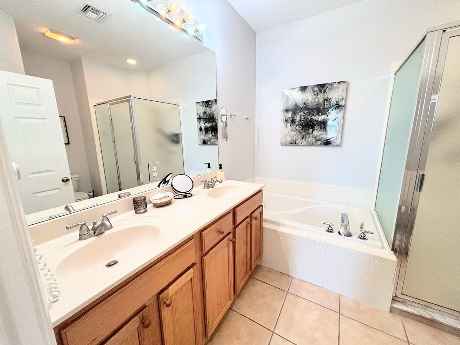 Building Photo - 9225 Wentworth Ln