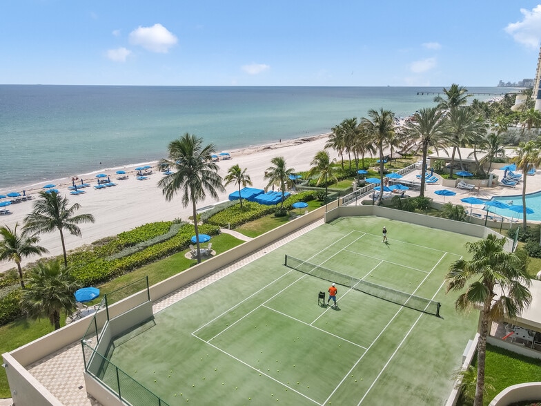 Private Tennis - 17555 Collins Ave