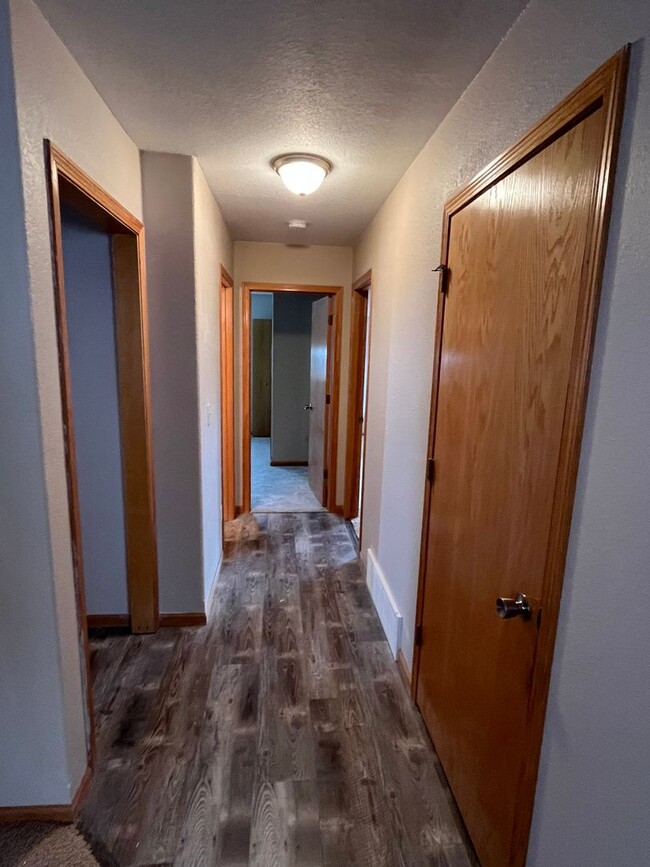 Building Photo - 4 Bedroom, 3 Bathroom Home for Rent
