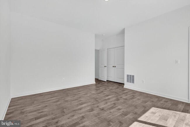 Building Photo - 2604 Cougar Ln