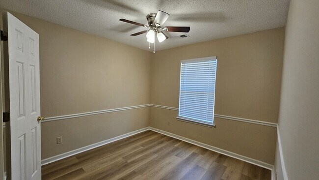 Building Photo - 6967 Showboat Ln