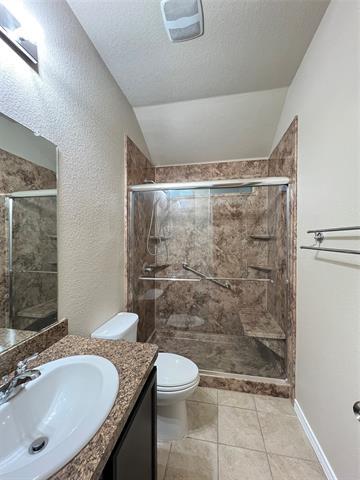 Building Photo - 243 Saratoga Dr