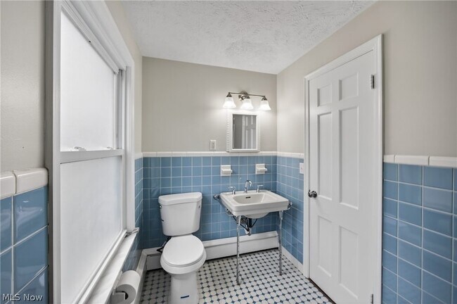 Building Photo - 20945 Halworth Rd