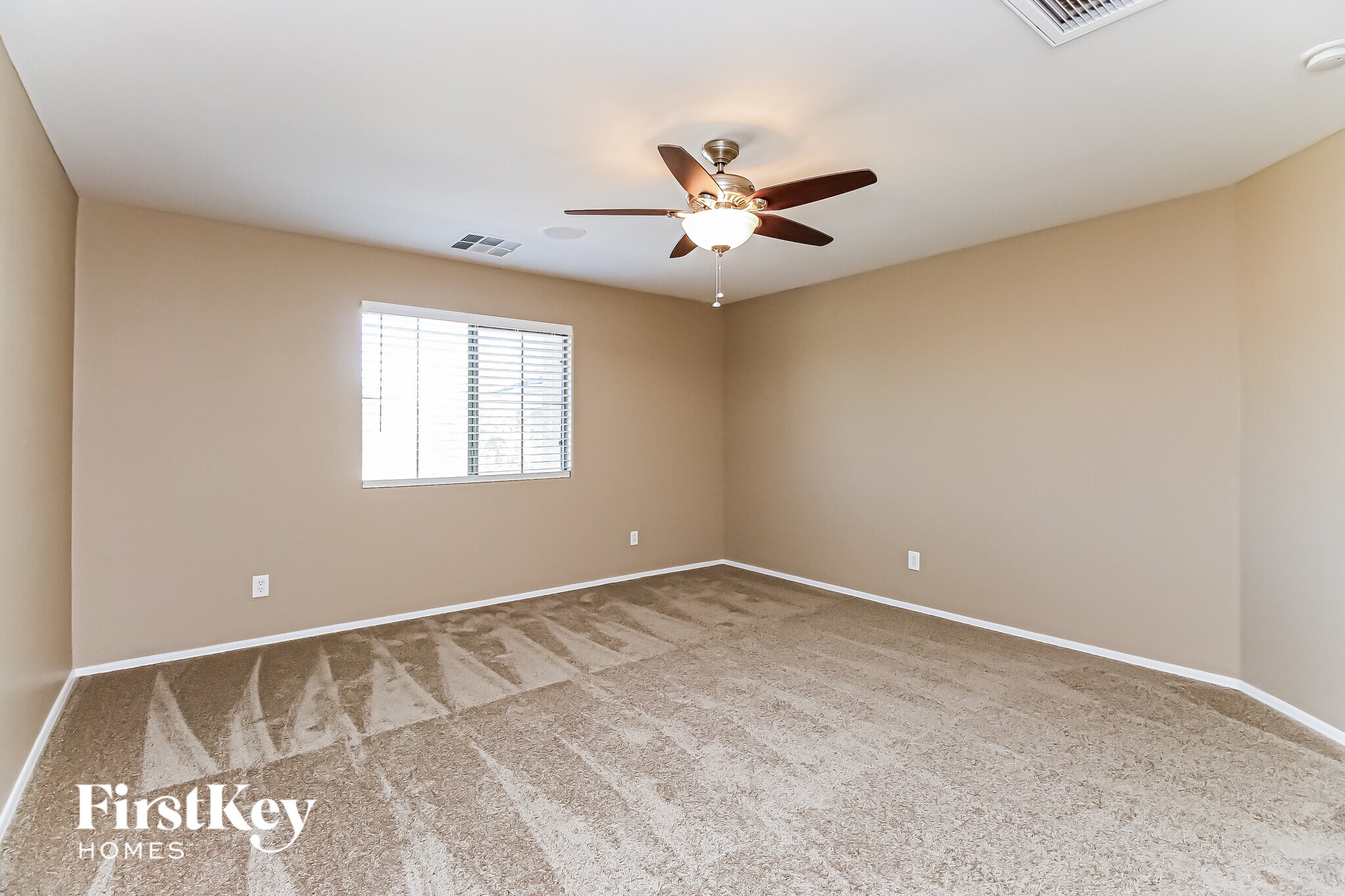 Building Photo - 2403 W Quick Draw Way