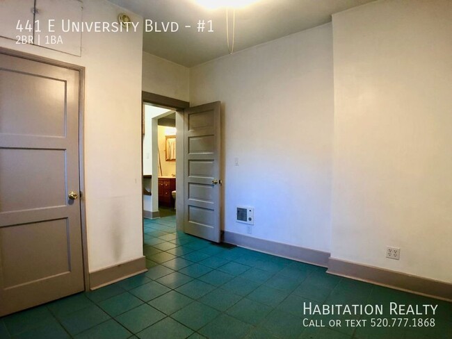 Building Photo - Prime location 2bed/1bath Abode w/ shared ...