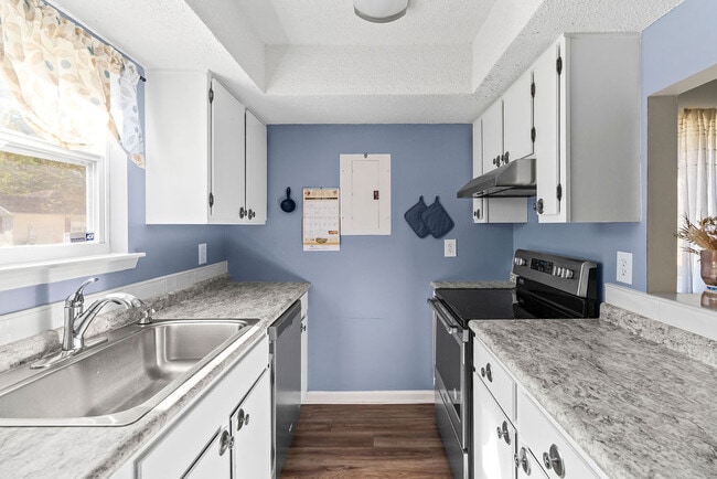 Building Photo - Sweetbriar Home