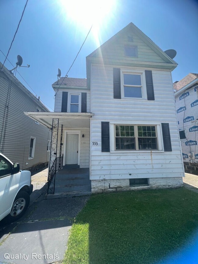 Building Photo - 4 br, 1 bath House - 553 E 5TH