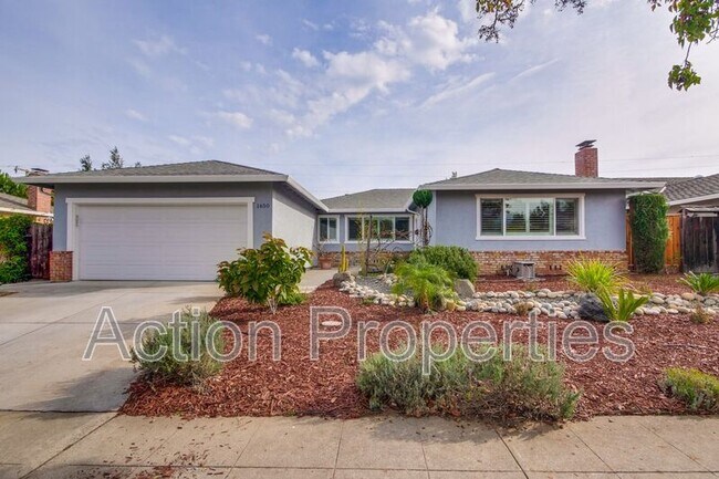 Building Photo - 1650 Goldfinch Way
