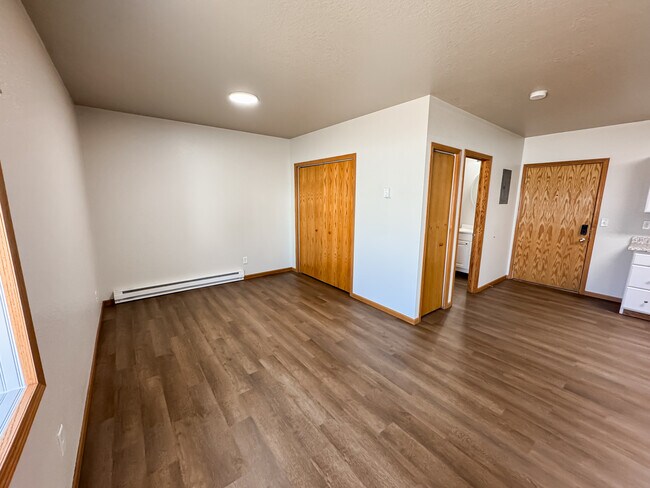 Building Photo - Theater Apartments Beulah