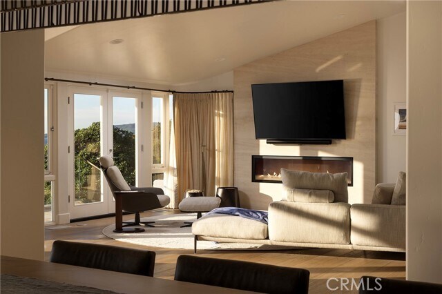 Building Photo - 52 N Portola