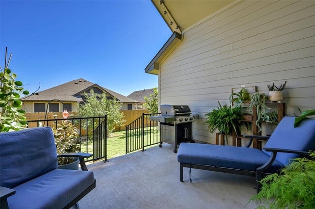 Building Photo - 117 White Steppe Way