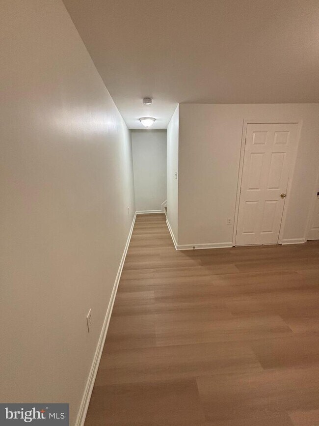 Building Photo - 2900 Madeira Ct