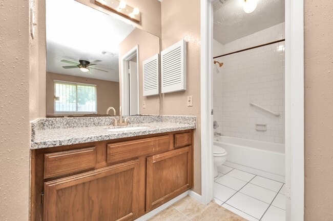 Building Photo - 16423 Monte Carlo Ln