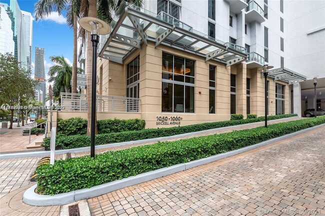 Primary Photo - 1050 Brickell Ave