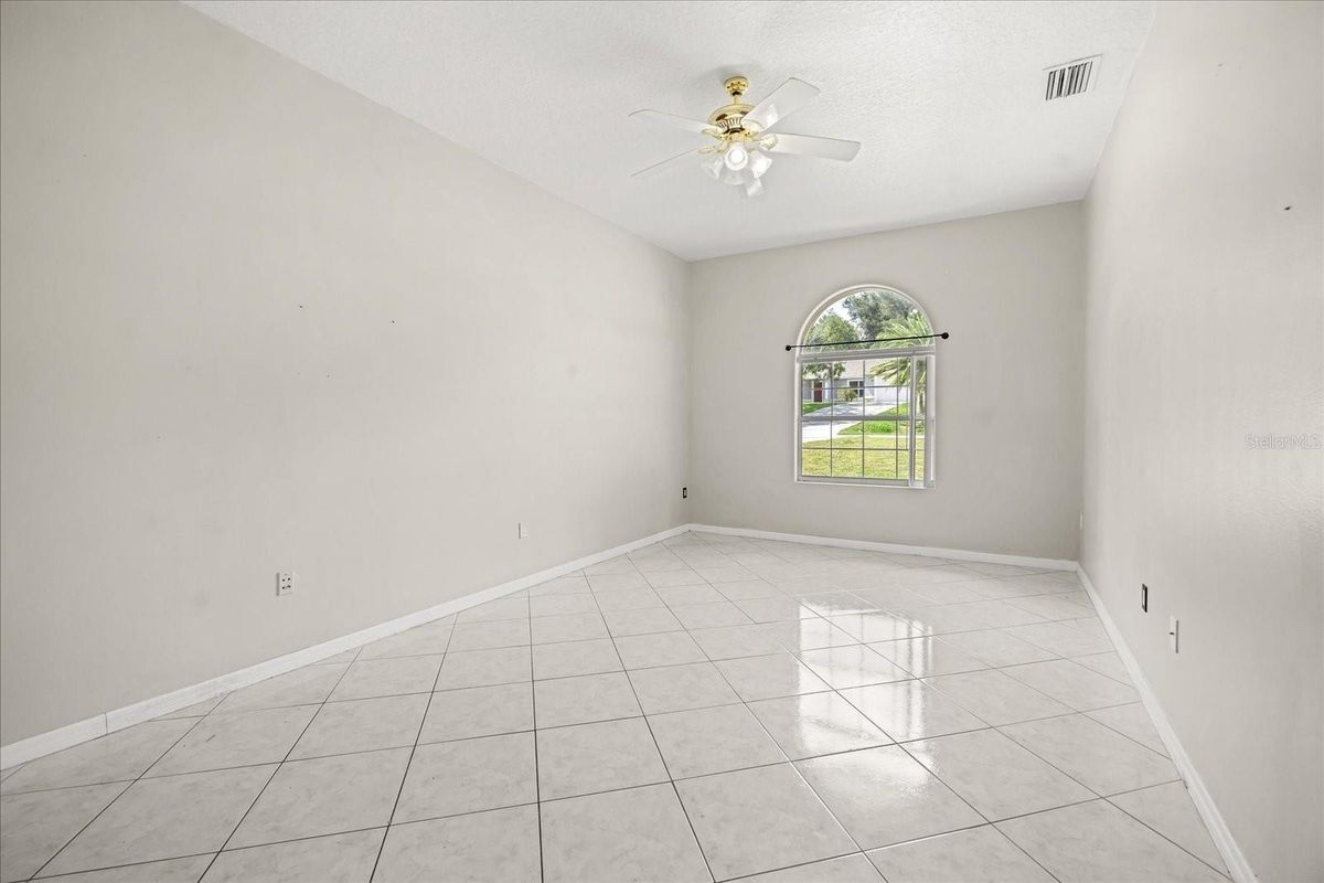 Building Photo - 13848 Vista Del Lago Blvd