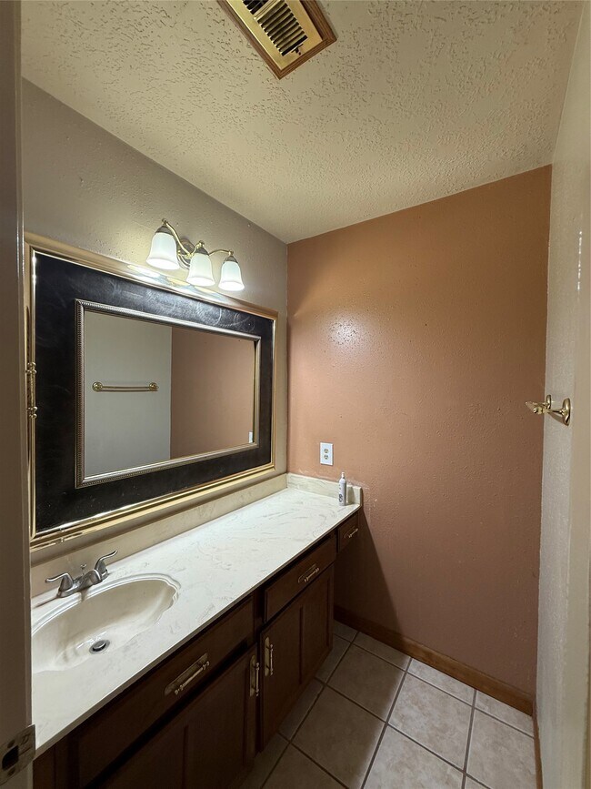 Building Photo - 8507 Clover Land Ct