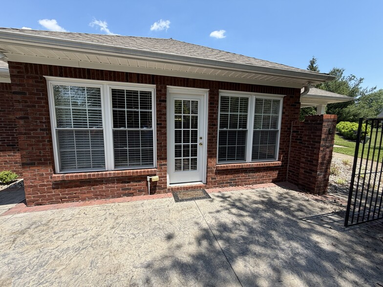 Building Photo - 103 Ashton Ct