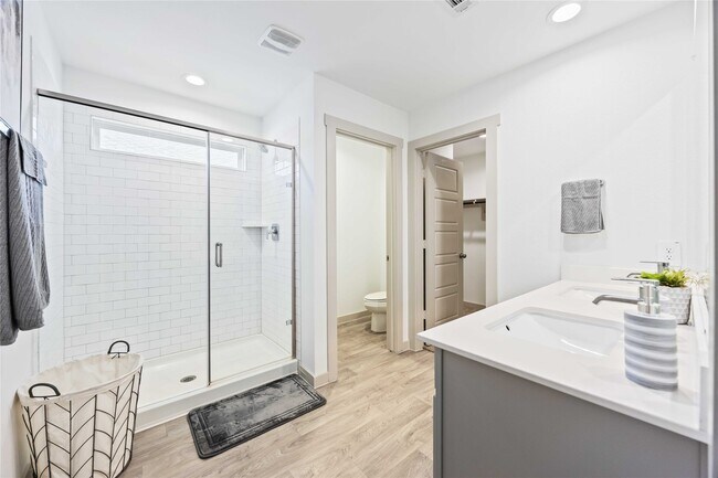 Building Photo - 7826 Cattleman Vly Dr