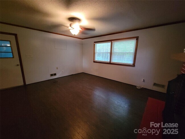 Building Photo - 1575 Simplicity Rd