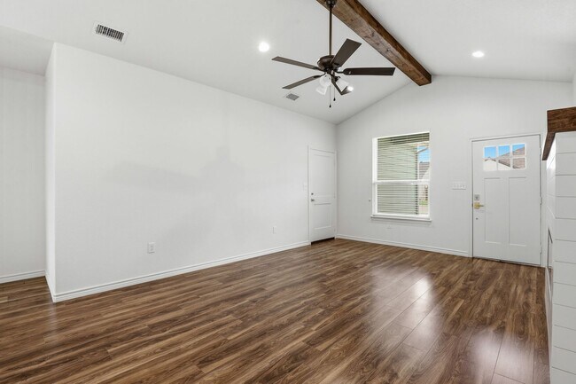 Building Photo - 5718 Barkridge Dr