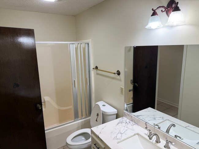 Building Photo - 3109-B Quail Court