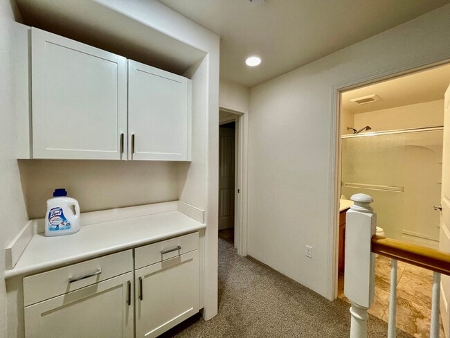 Building Photo - 2bed/2.5 bath PET FRIENDLY Townhome Available in Kapolei!