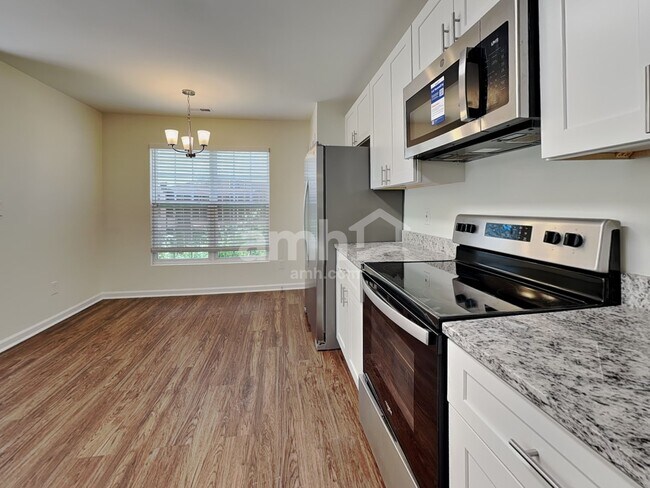 Building Photo - 5114 Wetlands Dr