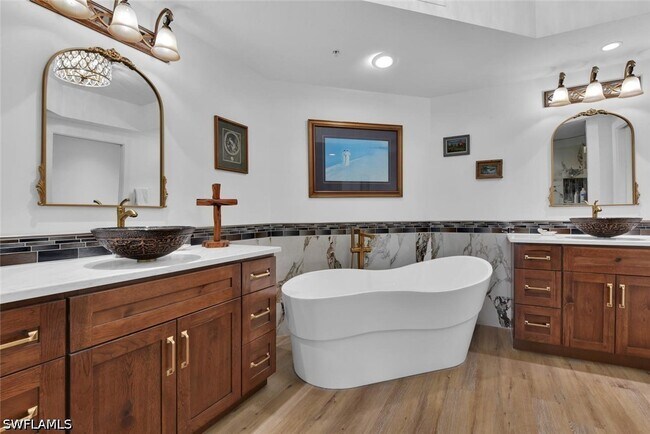 Building Photo - 1065 Borghese Ln