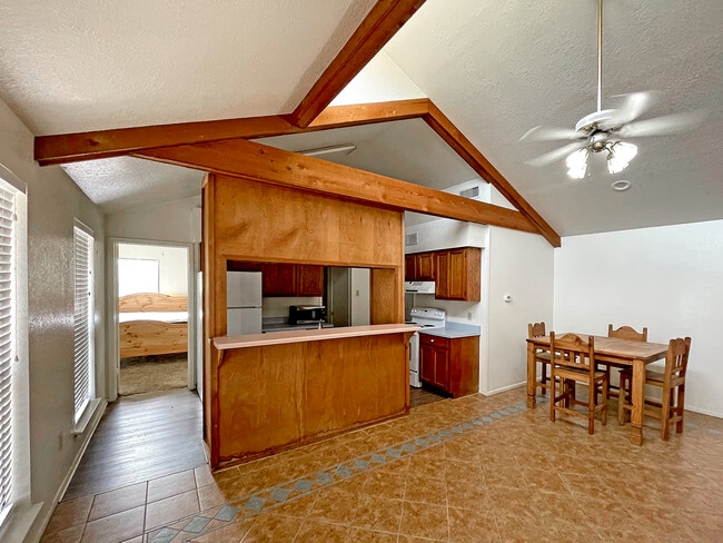 Building Photo - 10642 FM 906