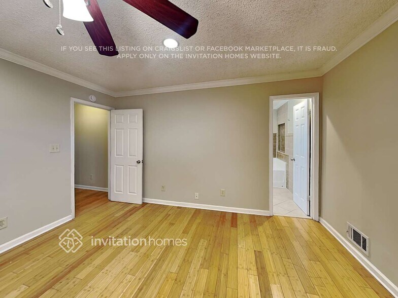 Building Photo - 6297 Queens Ct