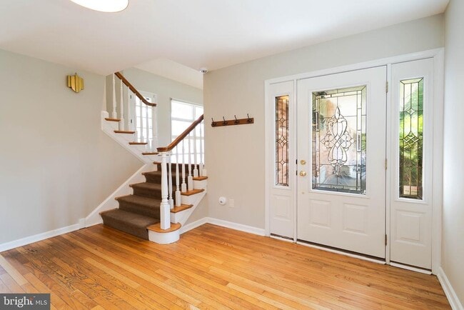 Building Photo - 610 Valley Brook Dr