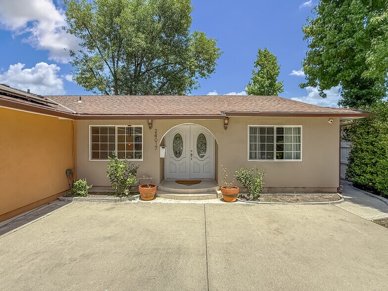 Primary Photo - 24017 Sylvan St