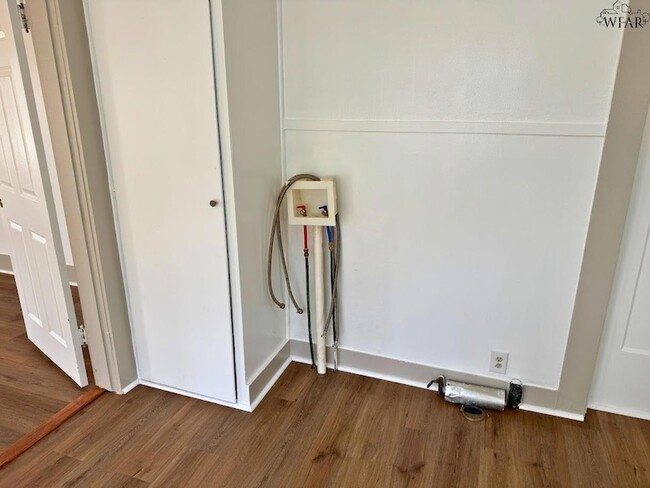 Building Photo - 1810 7th St