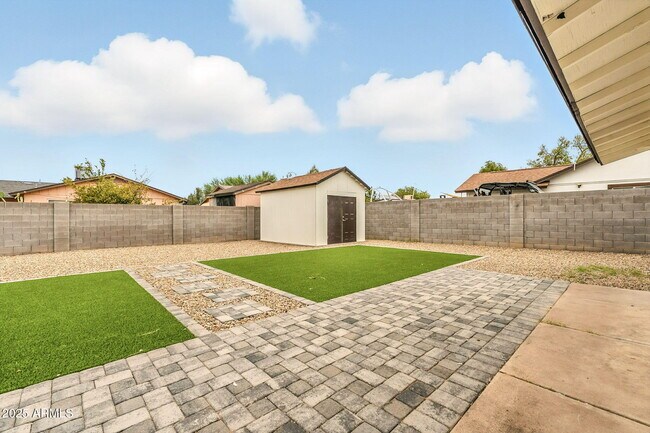 Building Photo - 3262 E Enid Ave