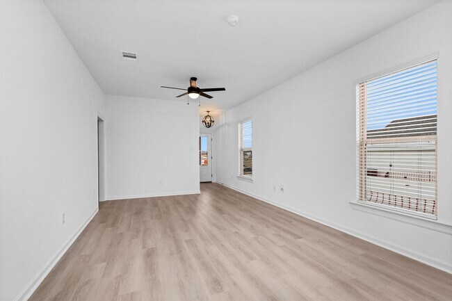 Building Photo - 40700 Pessi Rd