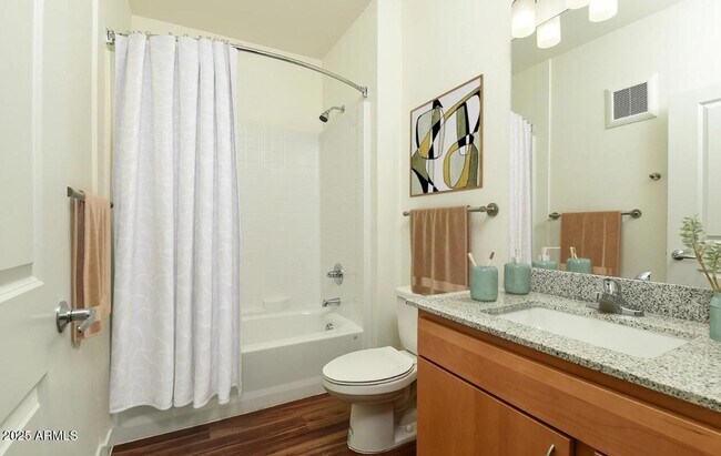 Building Photo - 7800 W Encanto Blvd